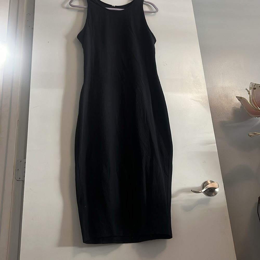 Lululemon black maxi dress
